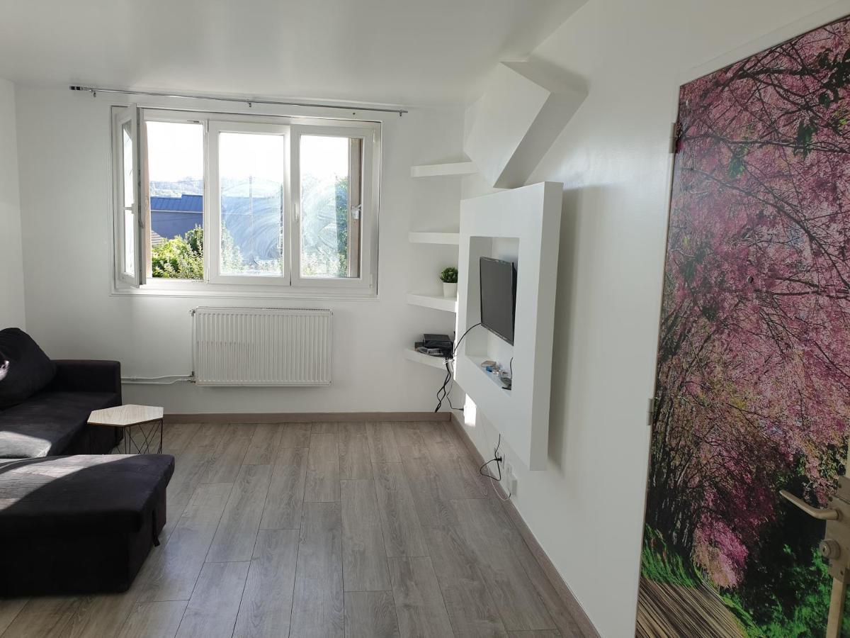 Appartement Ensoleille Palaiseau Exteriör bild
